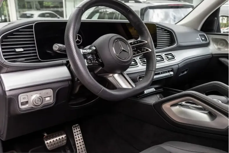 Mercedes-Benz GLE 400 (Clasa GLE) din 2025 cu 12.979 km - oferta MER240505 - foto 12
