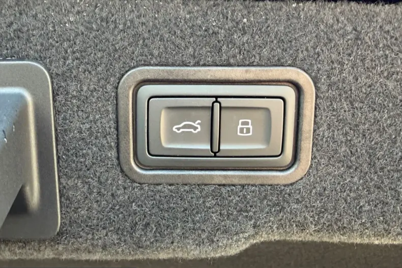 Audi A8 din 2023 cu 73.200 km - oferta AUD240521 - foto 22