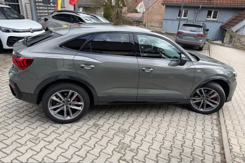 Audi Q3 din 2025 cu 12.946 km - oferta AUD240524 - foto 14
