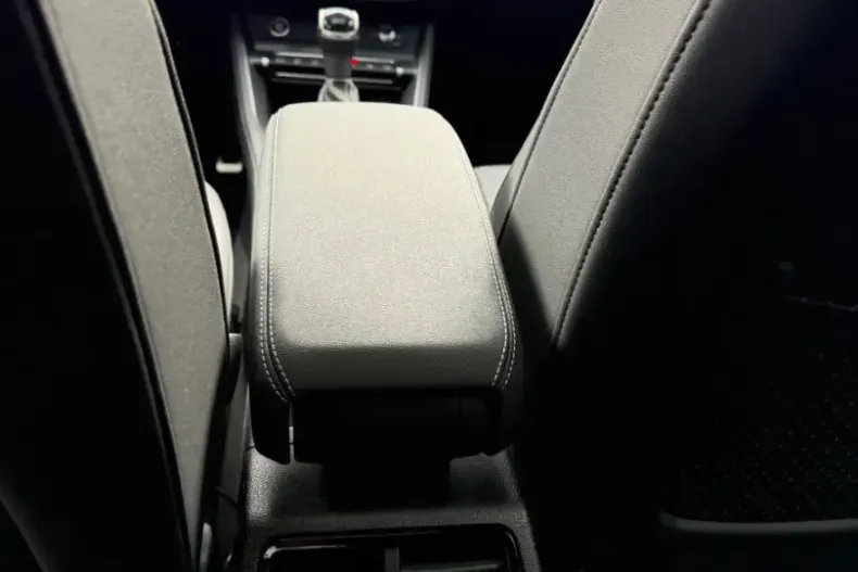 Audi Q3 din 2025 cu 12.946 km - oferta AUD240524 - foto 27