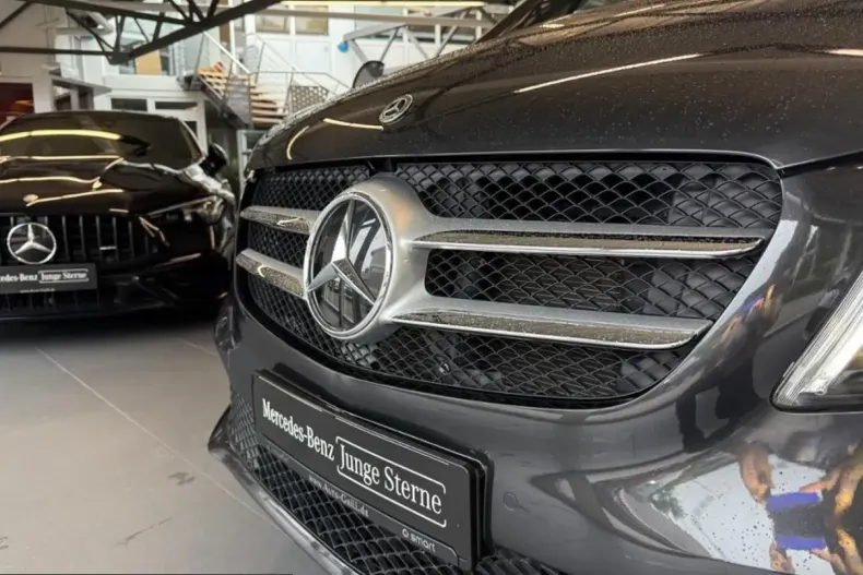 Mercedes-Benz V 300 (Clasa V) din 2023 cu 14.950 km - oferta MER240527 - foto 25
