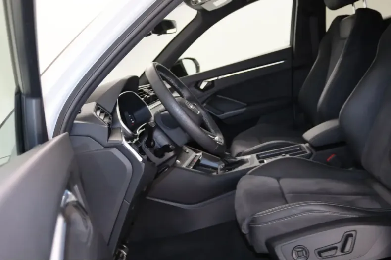 Audi Q3 din 2024 cu 18.593 km - oferta AUD240528 - foto 9