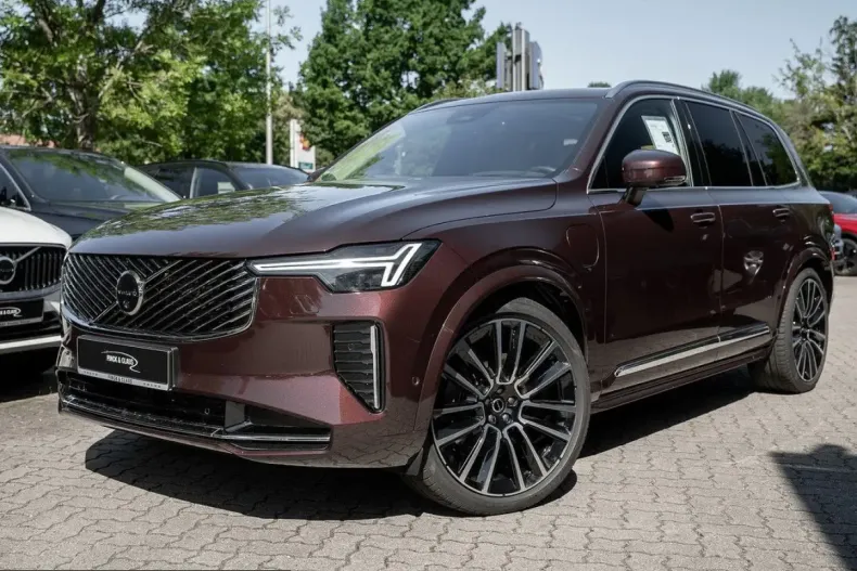 Volvo XC90 din 2025 cu 28.000 km - oferta VOL240533 - foto 1