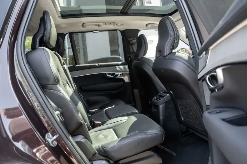 Volvo XC90 din 2025 cu 28.000 km - oferta VOL240533 - foto 4
