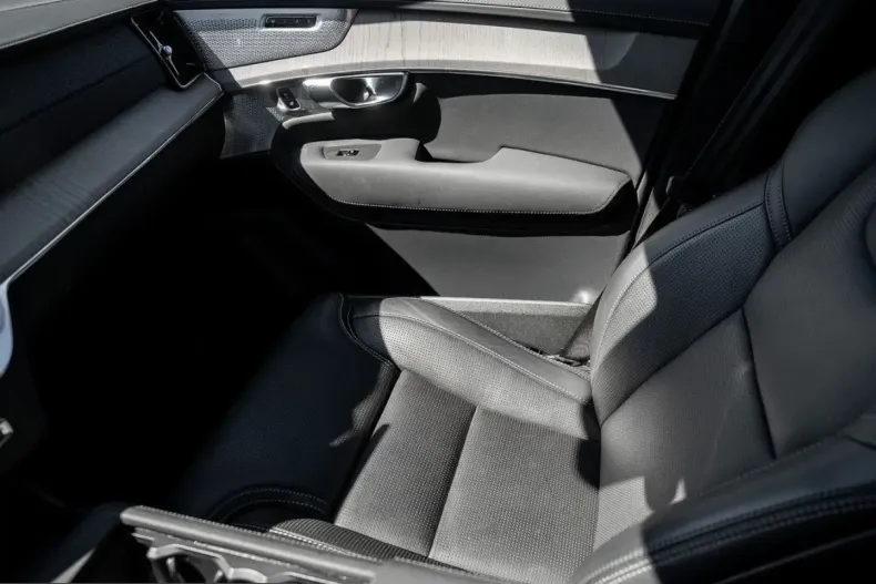 Volvo XC90 din 2025 cu 28.000 km - oferta VOL240533 - foto 23
