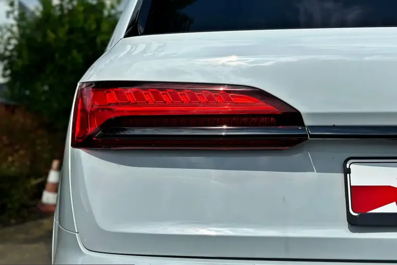 Audi Q7 din 2025 cu 22.190 km - oferta AUD240537 - foto 7