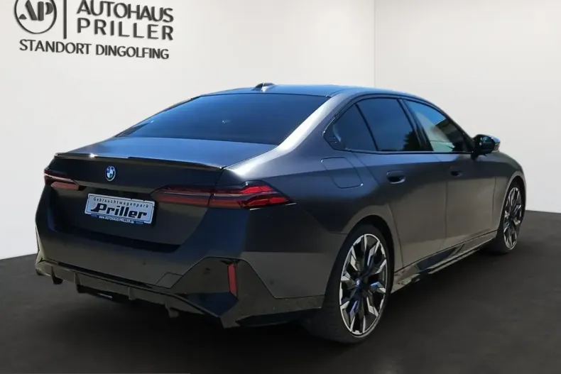 BMW i5 (Seria 5) din 2024 cu 14.510 km - oferta BMW240538 - foto 3