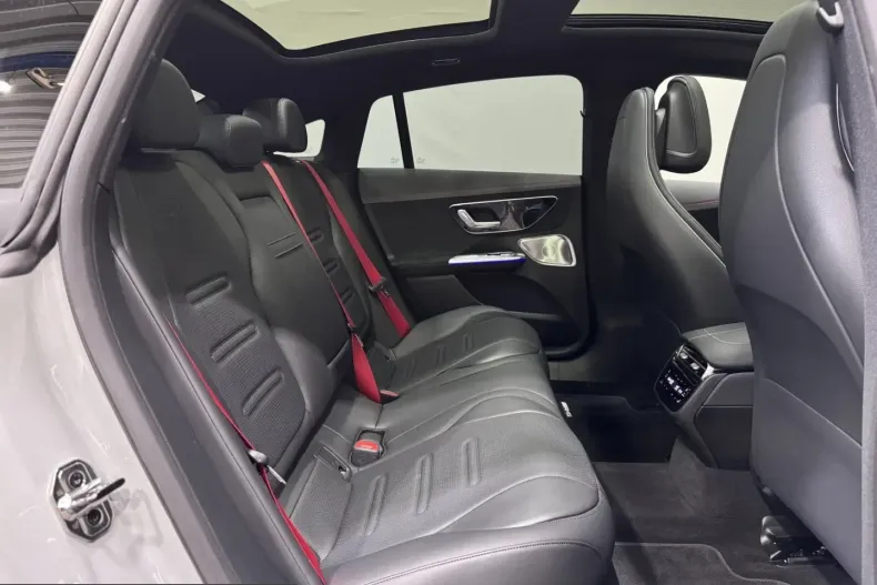 Mercedes-Benz EQE (Clasa E) din 2023 cu 5.763 km - oferta MER240543 - foto 25