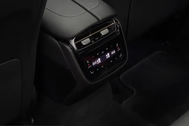 Mercedes-Benz EQE (Clasa E) din 2023 cu 5.763 km - oferta MER240543 - foto 38