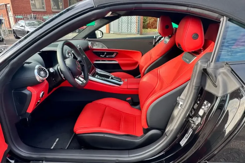 Mercedes-Benz SL 43 AMG (Clasa SL) din 2025 cu 3.667 km - oferta MER240545 - foto 9