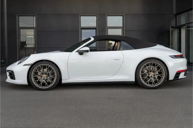 Porsche 992 din 2024 cu 18.328 km - oferta POR240548 - foto 4