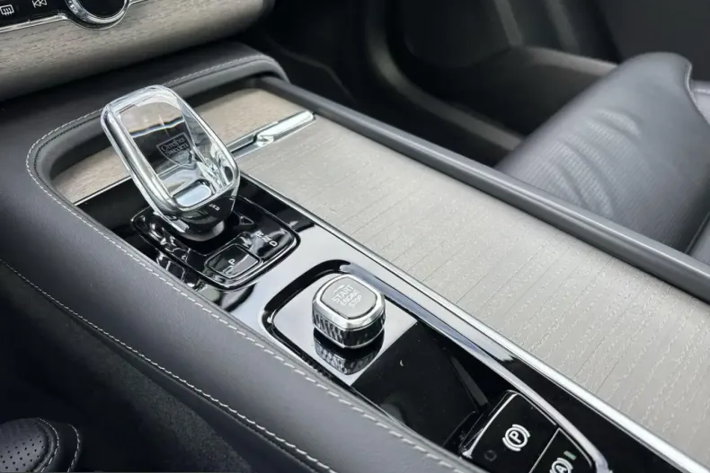 Volvo XC90 din 2024 cu 27.726 km - oferta VOL240554 - foto 21