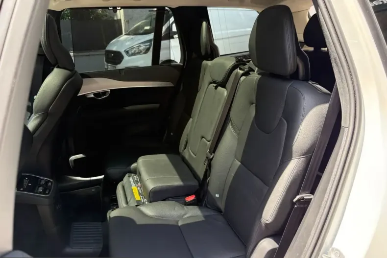 Volvo XC90 din 2024 cu 20.594 km - oferta VOL240557 - foto 9