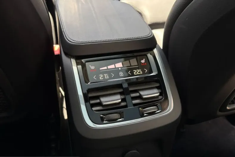 Volvo XC90 din 2024 cu 20.594 km - oferta VOL240557 - foto 16