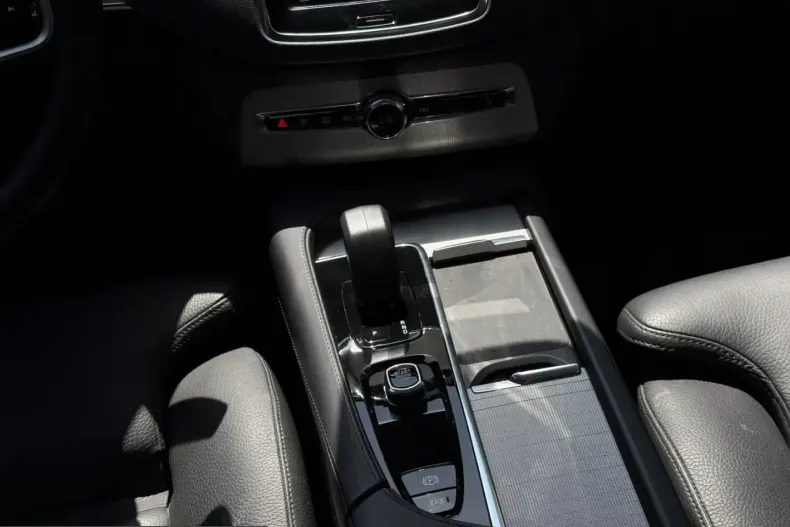 Volvo XC90 din 2024 cu 20.594 km - oferta VOL240557 - foto 19