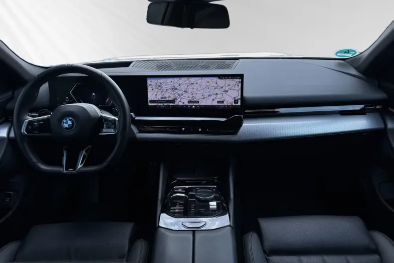 BMW 530 (Seria 5) din 2024 cu 14.774 km - oferta BMW240571 - foto 7