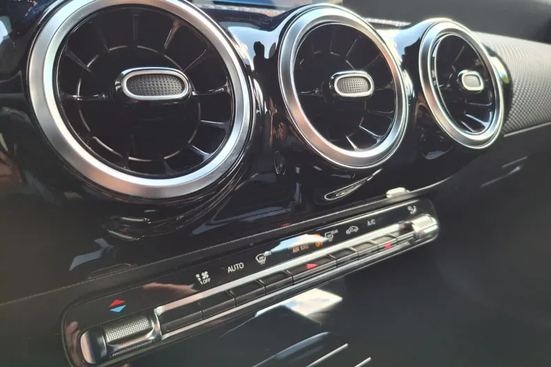 Mercedes-Benz CLA 180 (Clasa CLA) din 2023 cu 63.814 km - oferta MER240574 - foto 28