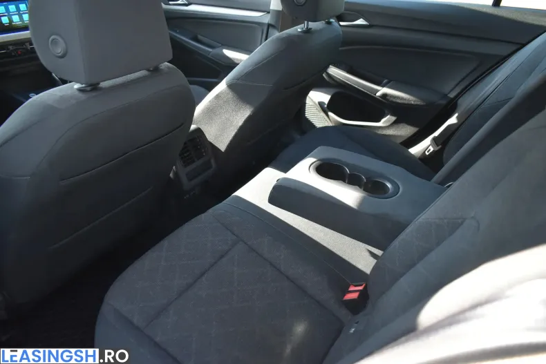Volkswagen Golf din 2022 cu 60.801 km - oferta VOL240588 - foto 20