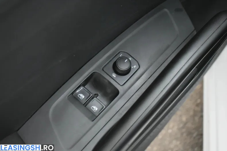 Skoda Fabia din 2023 cu 52.399 km - oferta SKO240590 - foto 11