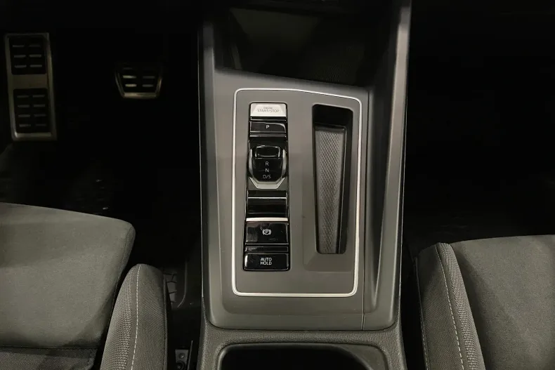 Volkswagen Golf din 2022 cu 100.018 km - oferta VOL240607 - foto 25