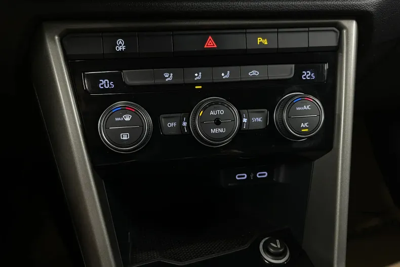Volkswagen T-Roc din 2021 cu 87.808 km - oferta VOL240609 - foto 20