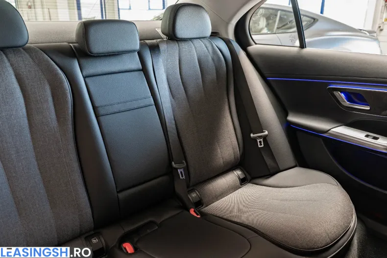Mercedes-Benz E 220 (Clasa E) din 2025 cu 8.173 km - oferta MER240614 - foto 34