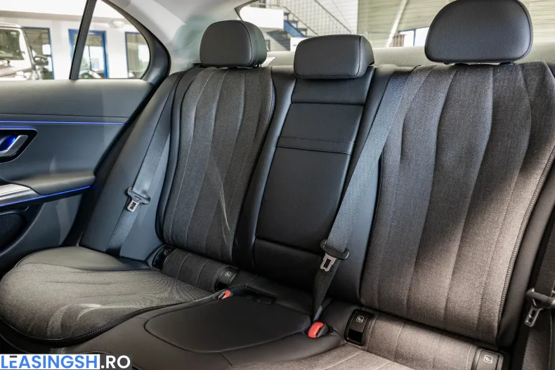 Mercedes-Benz E 220 (Clasa E) din 2025 cu 8.173 km - oferta MER240614 - foto 37