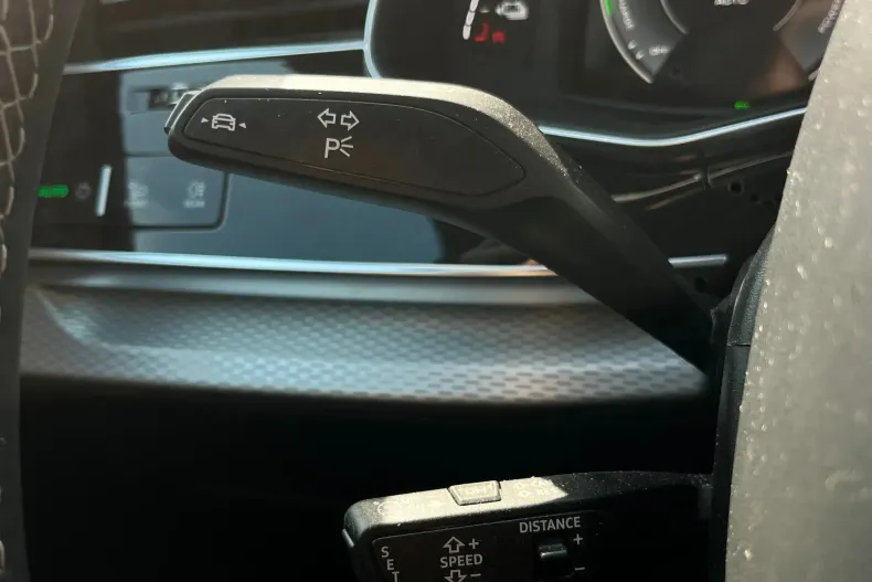 Audi Q8 din 2025 cu 13.299 km - oferta AUD240622 - foto 17