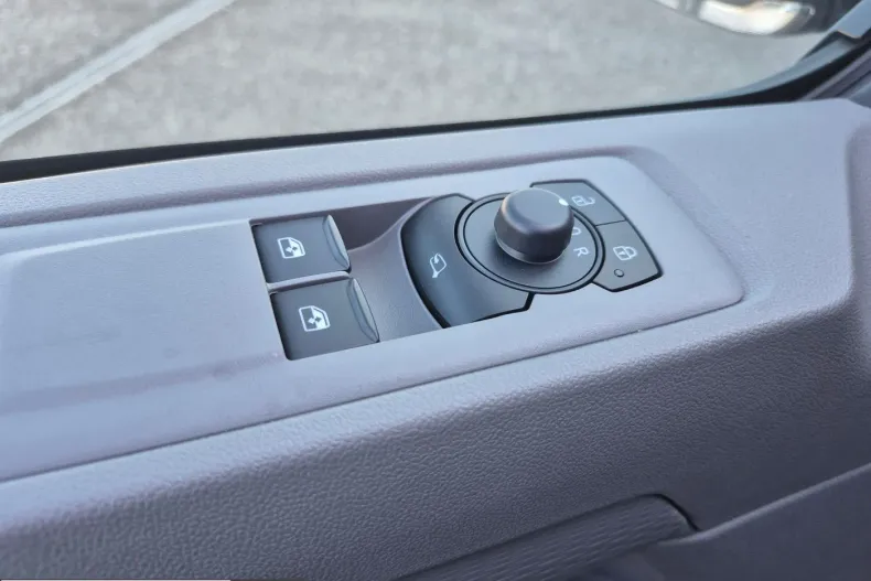 Volkswagen Transporter din 2026 cu 11 km - oferta VOL240625 - foto 15
