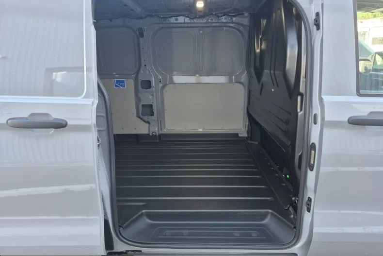 Volkswagen Transporter din 2026 cu 11 km - oferta VOL240625 - foto 17