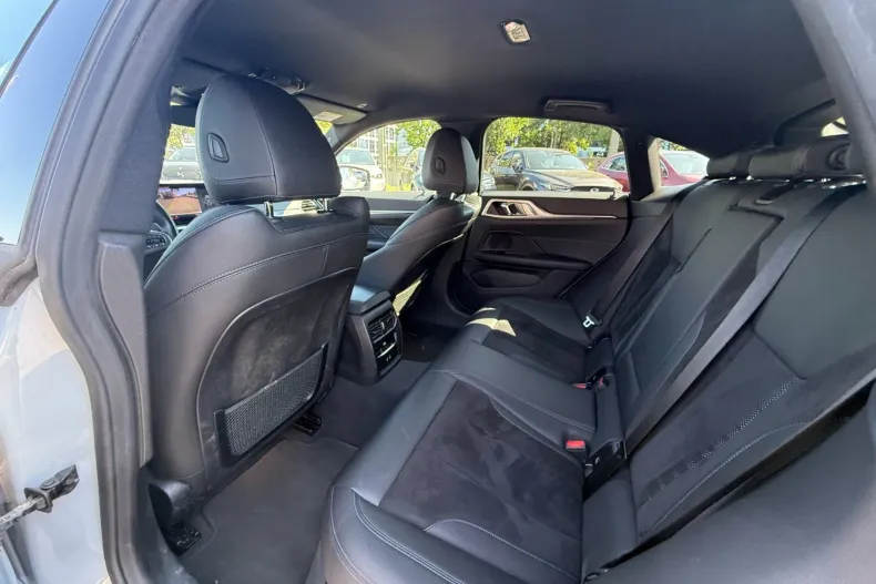 BMW 420d (Seria 4) din 2023 cu 64.859 km - oferta BMW240628 - foto 11