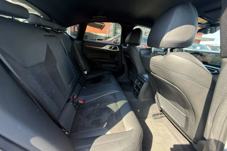 BMW 420d (Seria 4) din 2023 cu 64.859 km - oferta BMW240628 - foto 14