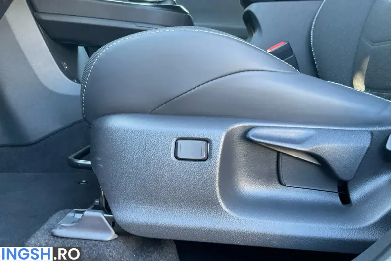 Toyota C-HR din 2026 cu 2.921 km - oferta TOY240633 - foto 34