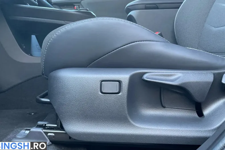 Toyota C-HR din 2026 cu 4.741 km - oferta TOY240634 - foto 31