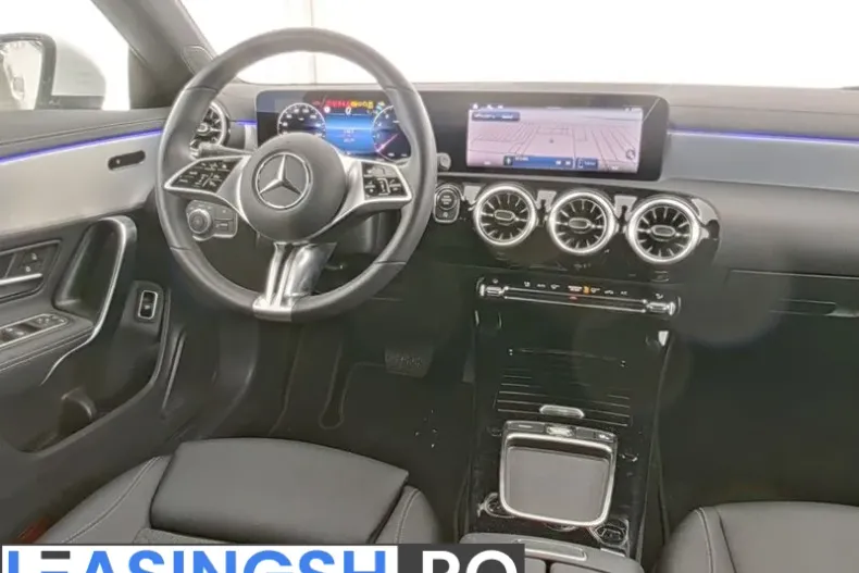 Mercedes-Benz CLA 180 (Clasa CLA) din 2025 cu 10.100 km - oferta MER240637 - foto 9