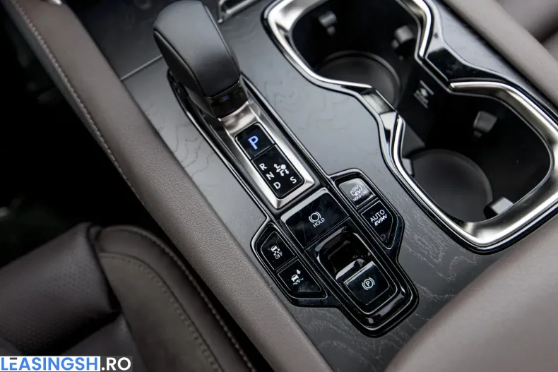 Lexus Seria RX din 2025 cu 10 km - oferta LEX240639 - foto 31