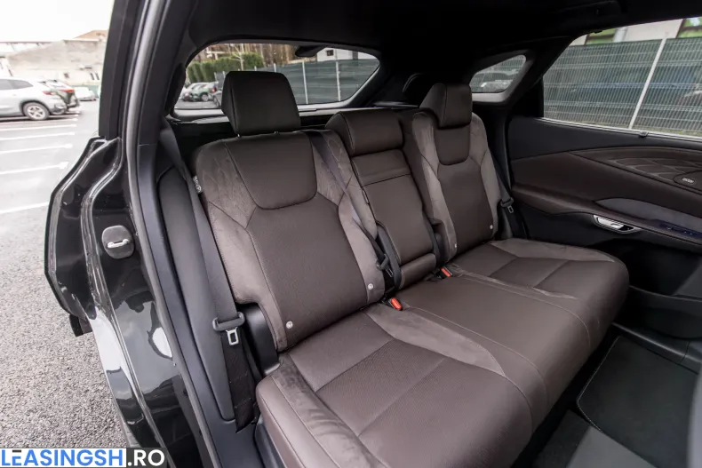 Lexus Seria RX din 2025 cu 10 km - oferta LEX240639 - foto 37