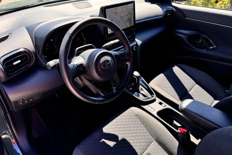 Toyota Yaris Cross din 2026 cu 3.108 km - oferta TOY240649 - foto 11