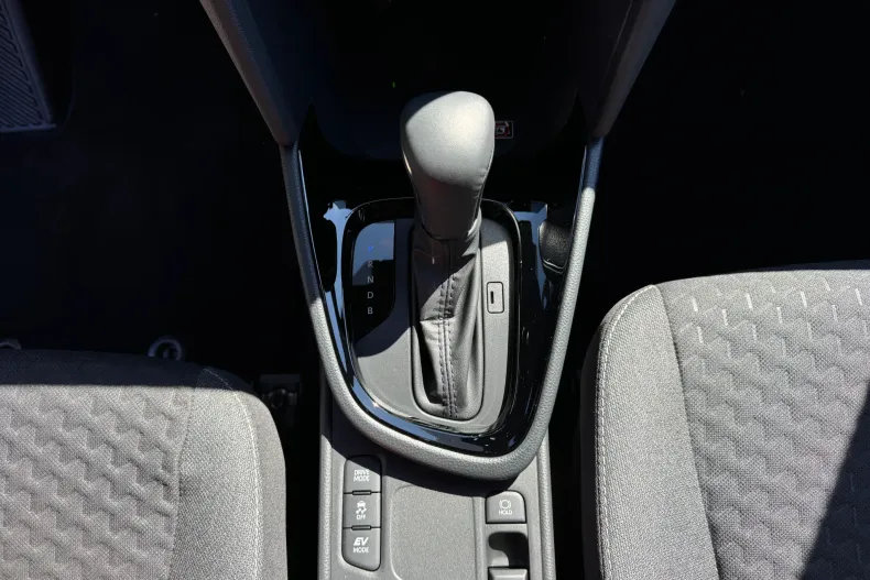 Toyota Yaris Cross din 2026 cu 3.108 km - oferta TOY240649 - foto 19