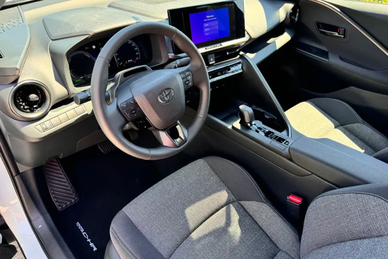 Toyota C-HR din 2026 cu 2 km - oferta TOY240651 - foto 11
