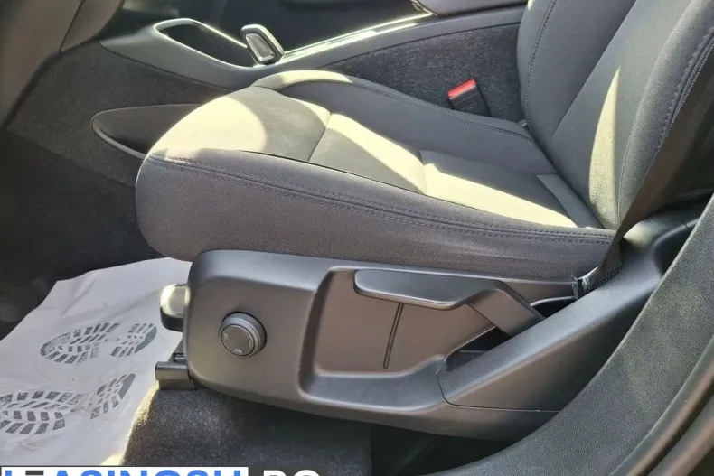 Volvo XC40 din 2020 cu 77.940 km - oferta VOL240660 - foto 13