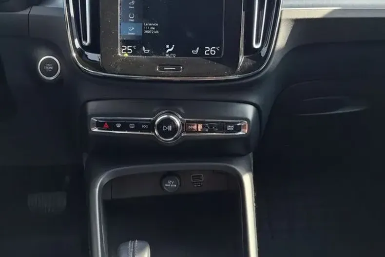 Volvo XC40 din 2020 cu 77.940 km - oferta VOL240660 - foto 18