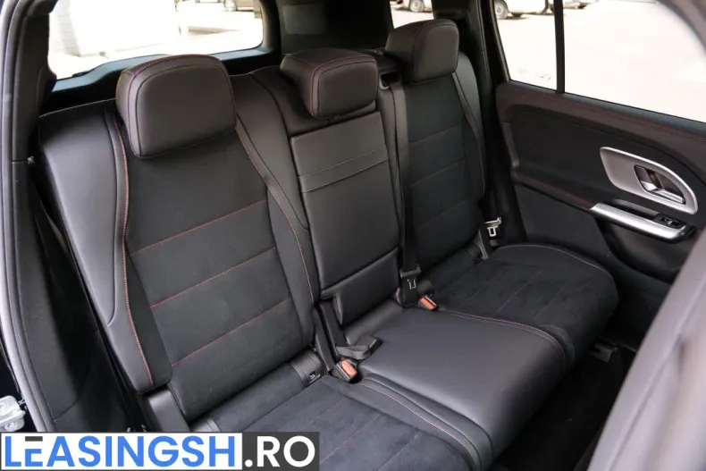 Mercedes-Benz GLB 350 (Clasa GLB) din 2026 cu 3.000 km - oferta MER240667 - foto 11