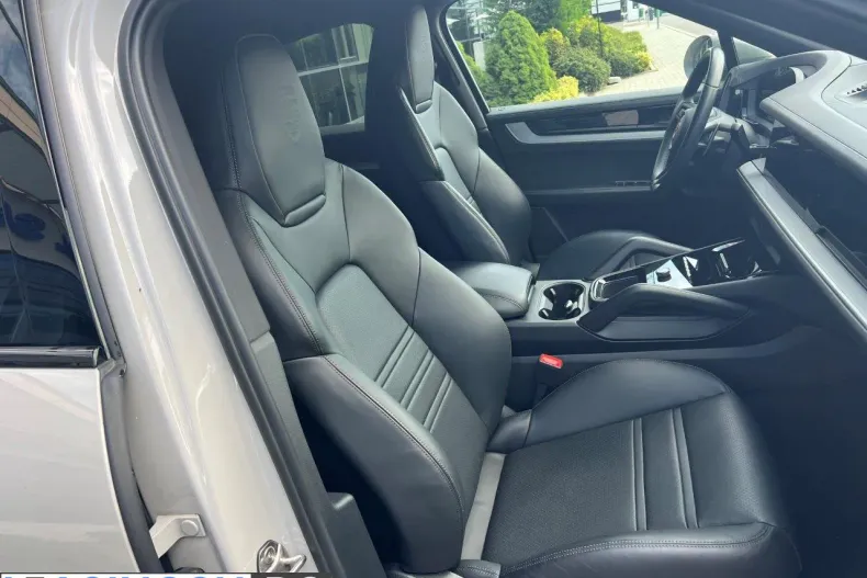 Porsche Cayenne din 2024 cu 26.000 km - oferta POR240668 - foto 8