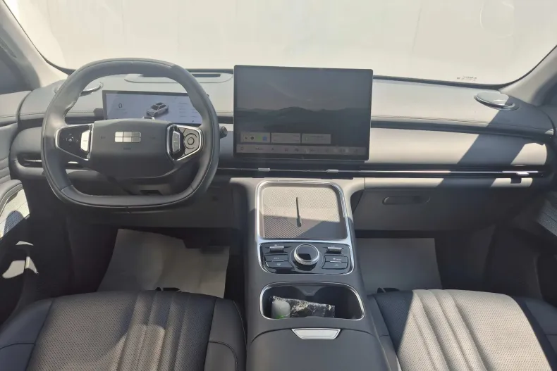 Geely Starray EM-i din 2026 cu 4.901 km - oferta GEE240670 - foto 13