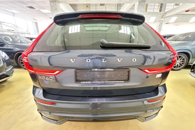 Volvo XC60 din 2023 cu 133.315 km - oferta VOL240672 - foto 9