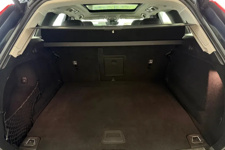 Volvo XC60 din 2023 cu 133.315 km - oferta VOL240672 - foto 13
