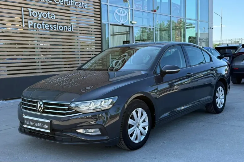 Volkswagen Passat din 2021 cu 96.676 km - oferta VOL240674 - foto 2