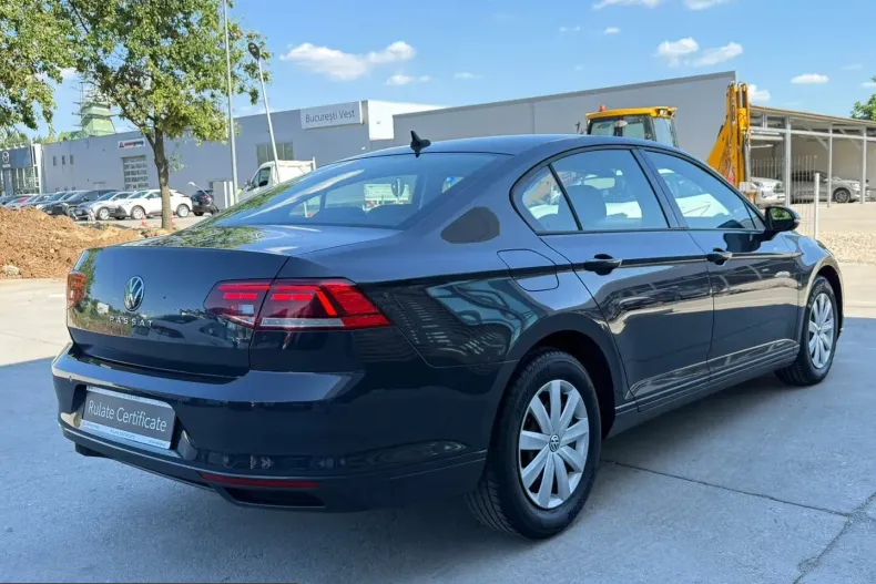 Volkswagen Passat din 2021 cu 96.676 km - oferta VOL240674 - foto 9