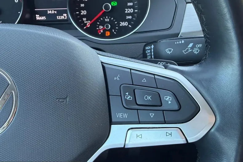 Volkswagen Passat din 2021 cu 96.676 km - oferta VOL240674 - foto 20